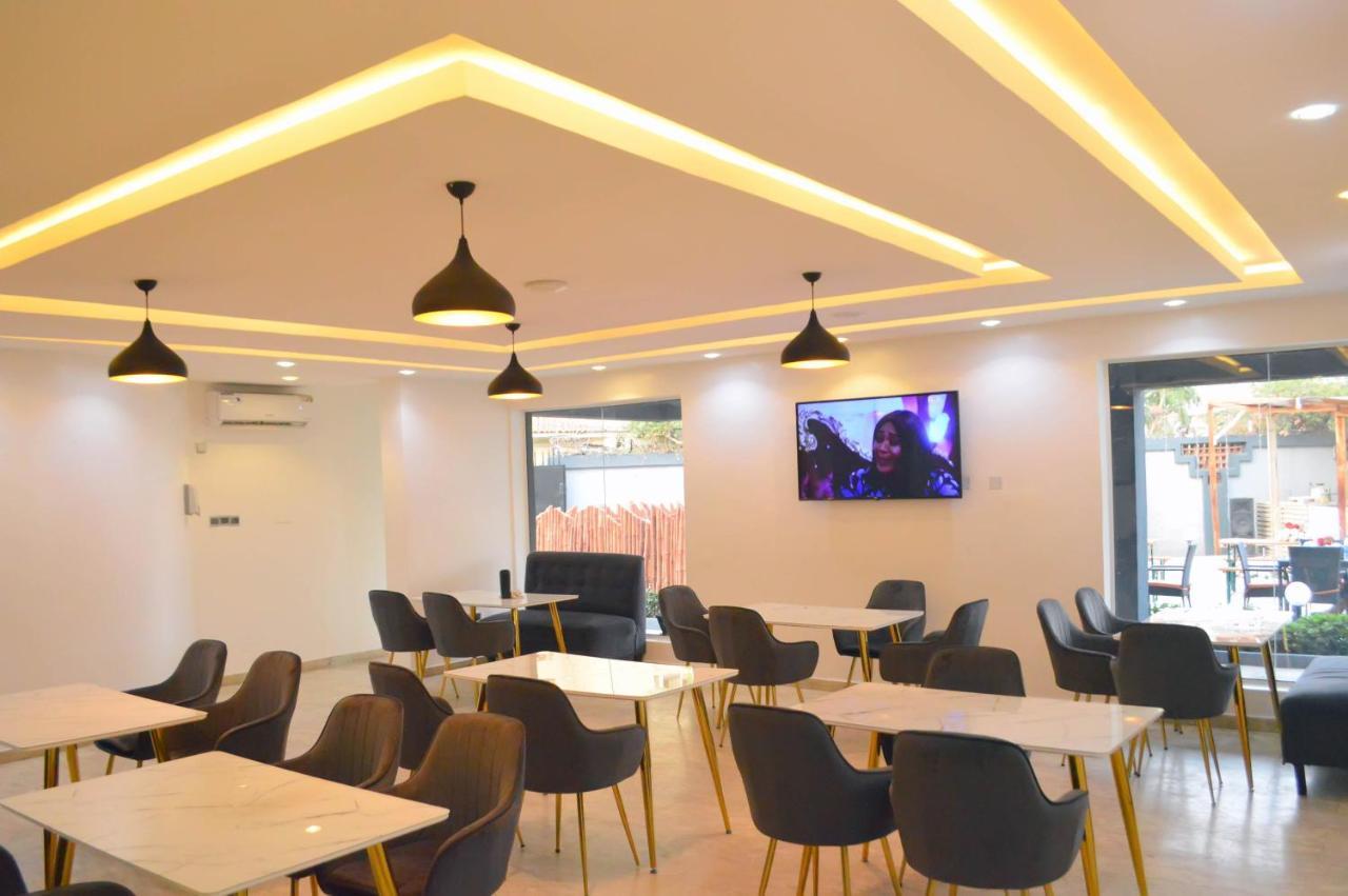 His Dulce Apartments Lagos Exterior photo