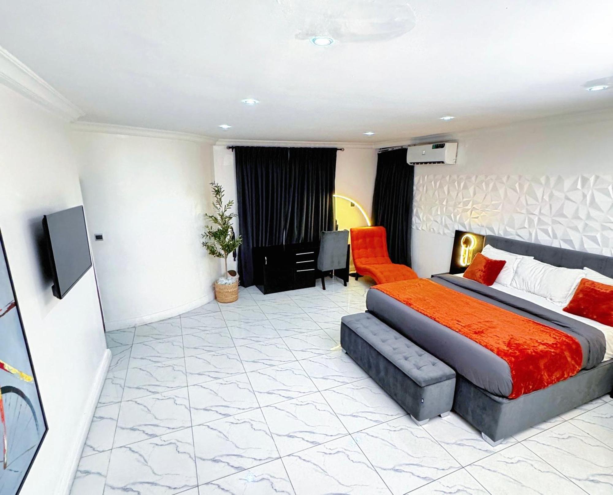 His Dulce Apartments Lagos Exterior photo