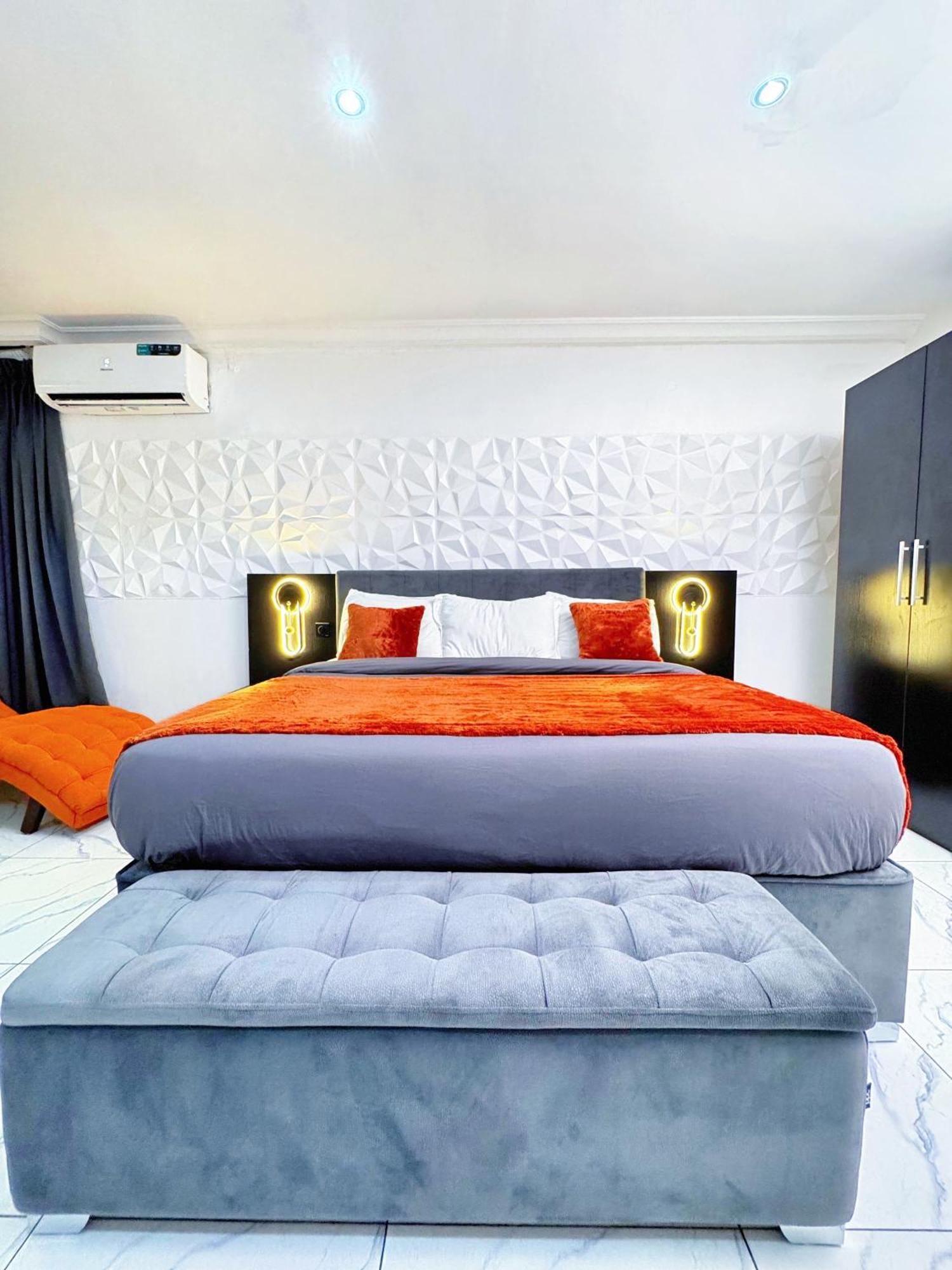 His Dulce Apartments Lagos Exterior photo